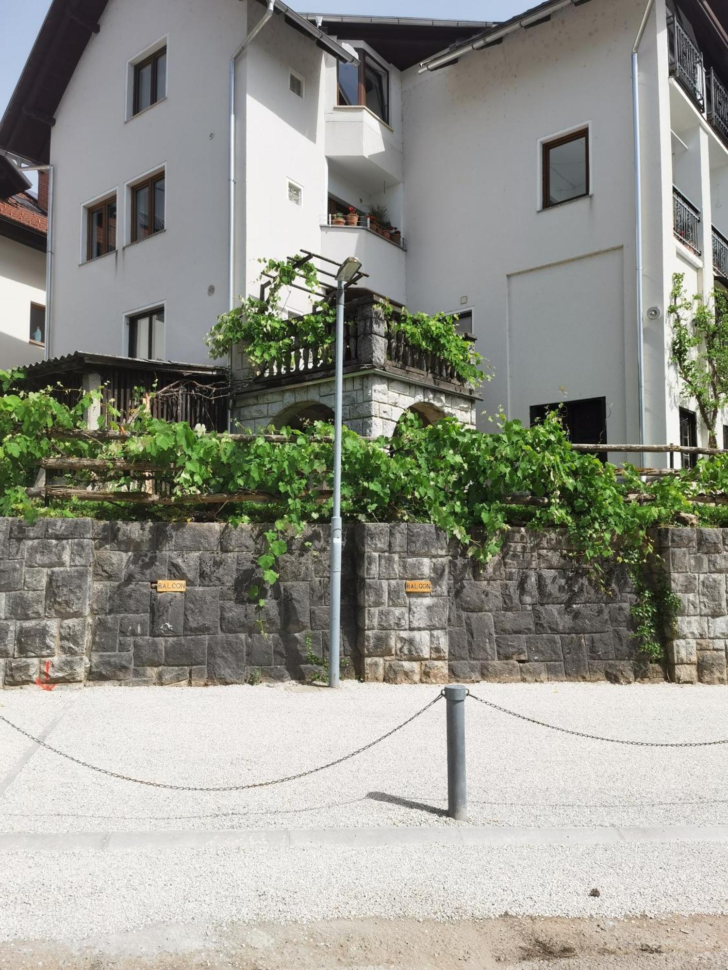 Apartment Balcon *
